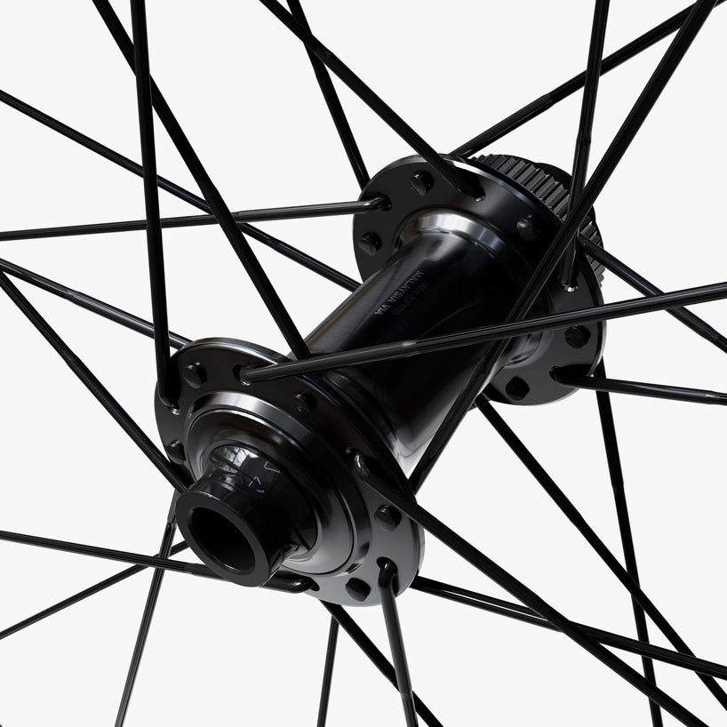 WHEEL, WH-RX180-700C, F&R:24H, FOR 12S, OLD:100/142MM, F/R:12MM E-THRU, TUBELESS, W/TL TAPE, FOR CL DISC, MICRO SPLINE