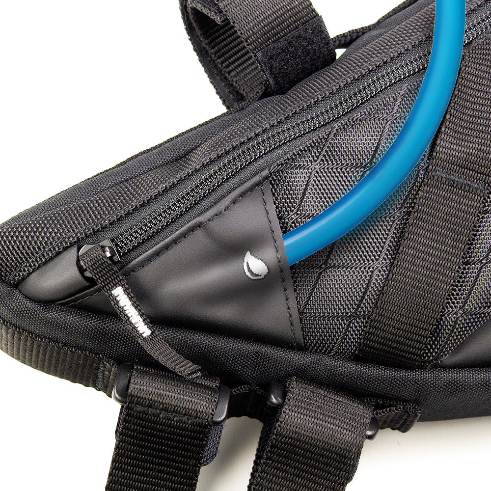 (LT-FR1BK) Ark Expandable Half-Frame Bag
