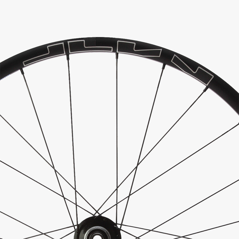 WHEEL, WH-MT601-27.5, F&R 24H, FOR 12S, F:15/R:12MM E-THRU, TUBELESS, OLD:100/142MM, BLACK, W/TUBELESS TAPE, FOR CL DISC