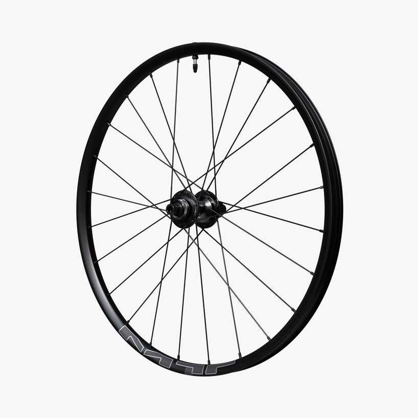 WHEEL, WH-MT620-B-27.5, FRONT, RIM:27.5, 24H, F:15MM E-THRU, TUBELESS, OLD:110MM, BLACK, W/ STANDARD STICKER, CL DISC