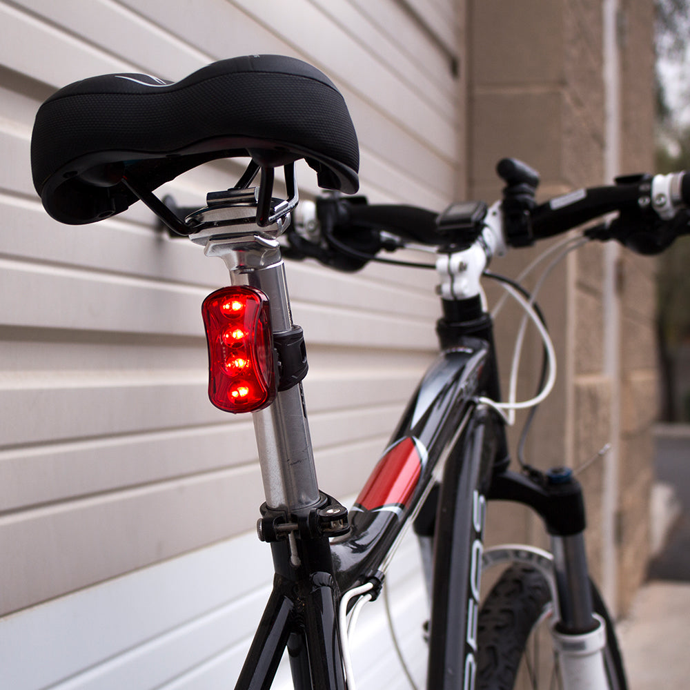 (TL-411) 4-LED Safety Battery Tail Light