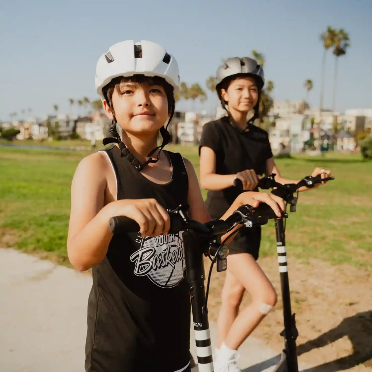 OKAI Zippy ES51- Entry Level E-scooter Light Weight Compact Commuter