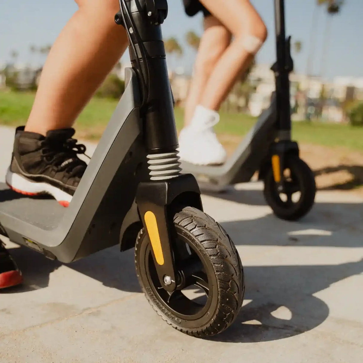 OKAI Zippy ES51- Entry Level E-scooter Light Weight Compact Commuter