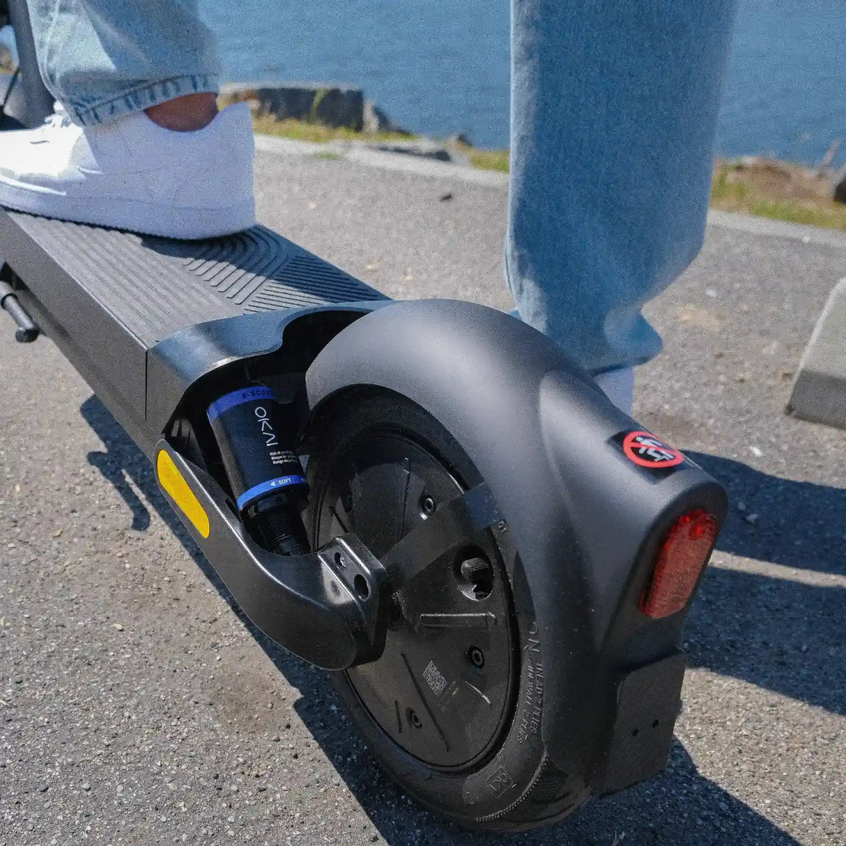 OKAI NEON Ultra ES40 Electric Scooter for Adults, 43 Mile Range, 500W Motor, Hydraulic Suspension