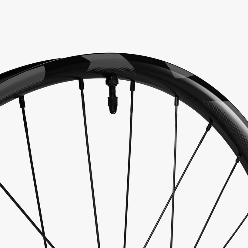 WHEEL, WH-M8200-B-27.5, DEORE XT, FRONT, RIM:27.5, 28H, F:15MM E-THRU TUBELESS OLD:110MM, W/TUBELESS TAPE, FOR CENTERLOCK DISC
