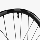 WHEEL, WH-M8200-B-27.5, DEORE XT, FRONT, RIM:27.5, 28H, F:15MM E-THRU TUBELESS OLD:110MM, W/TUBELESS TAPE, FOR CENTERLOCK DISC